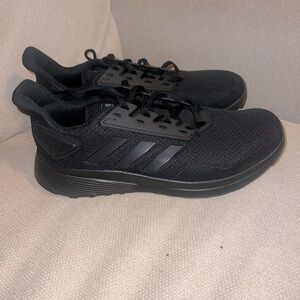 Womens Adidas Sneaker